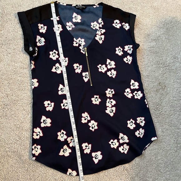 Express Women’s Navy Silky Floral Blouse with Cuffed Cap Sleeve, Deep V - Picture 6 of 8